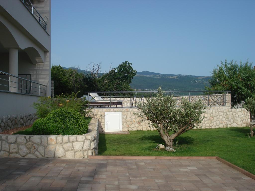 Apartments Villa Residenca Novi Vinodolski Chambre photo