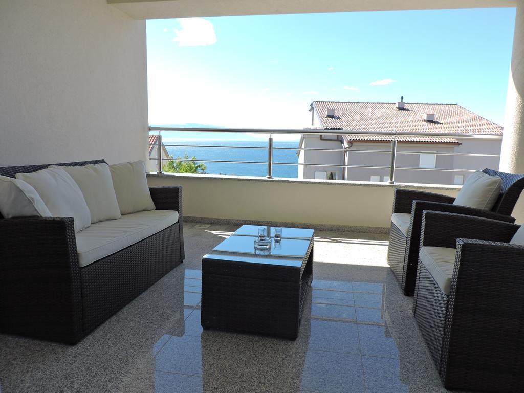 Apartments Villa Residenca Novi Vinodolski Extérieur photo