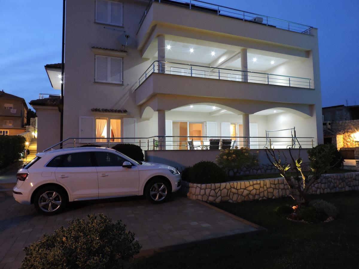 Apartments Villa Residenca Novi Vinodolski Extérieur photo